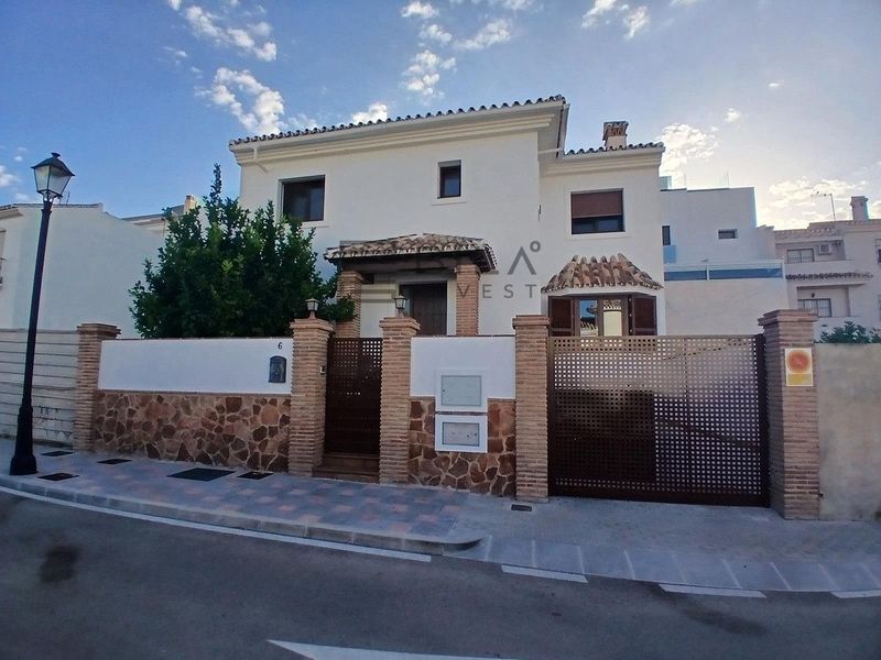 Chalet Independiente en venta Fuengirola, Málaga. Ref: 7738. Bila Invest