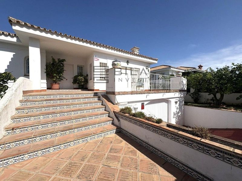 Chalet Independiente en venta Alhaurin De La Torre, Málaga. Ref: 8052. Bila Invest