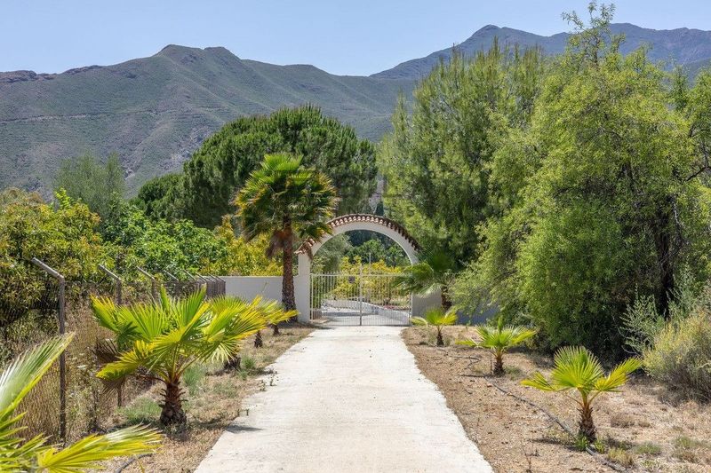 Chalet Independiente en venta Alhaurin El Grande, Málaga. Ref: 8546. Bila Invest