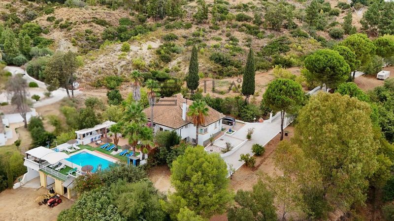 Chalet Independiente en venta Alhaurin El Grande, Málaga. Ref: 8577. Bila Invest