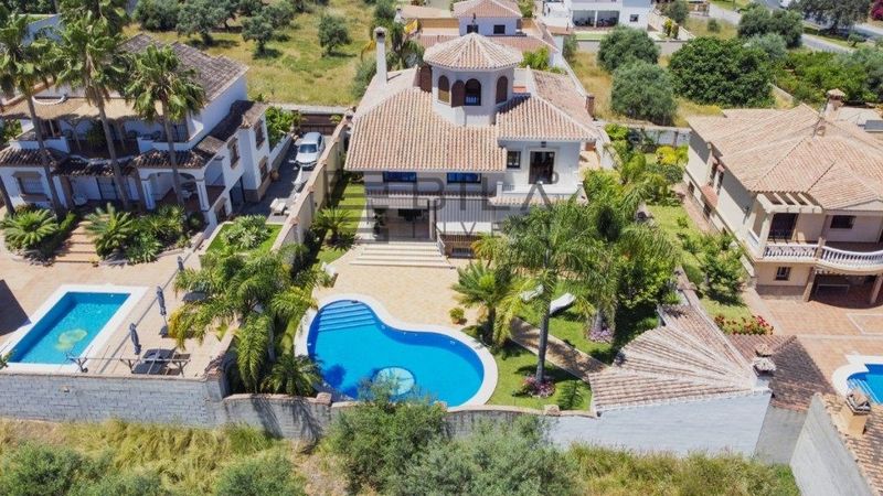 Chalet Independiente en venta Alhaurin El Grande, Málaga. Ref: 8584. Bila Invest