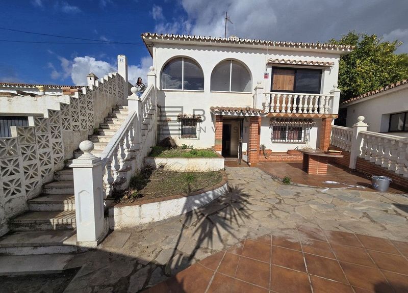Chalet Independiente en venta Fuengirola, Málaga. Ref: 9084. Bila Invest