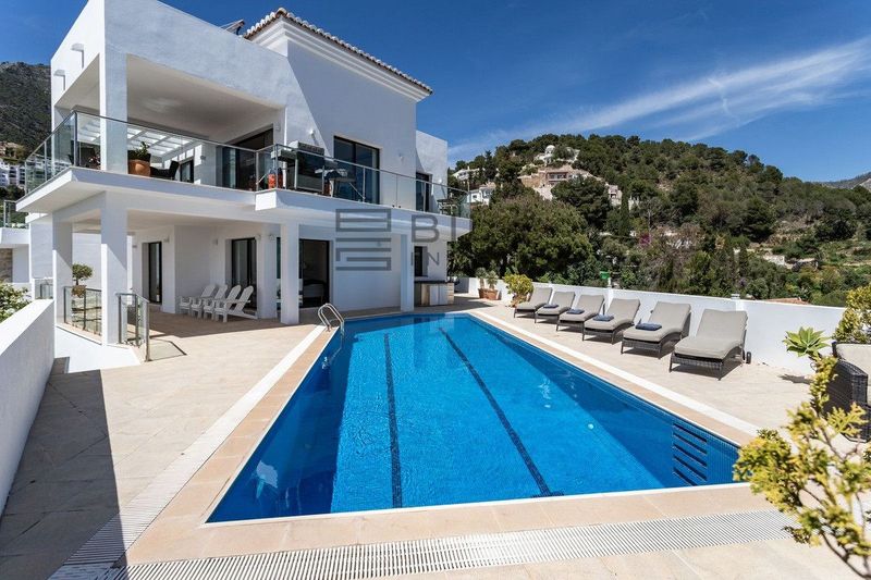 Chalet Independiente en venta Mijas, Málaga. Ref: 9355. Bila Invest