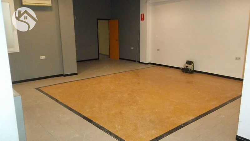 Local Comercial en venta y alquiler Cuenca. Ref: 2155. Inmobiliaria Cuenca