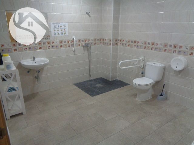 Local Comercial en venta y alquiler Cuenca. Ref: 6062. Inmobiliaria Cuenca