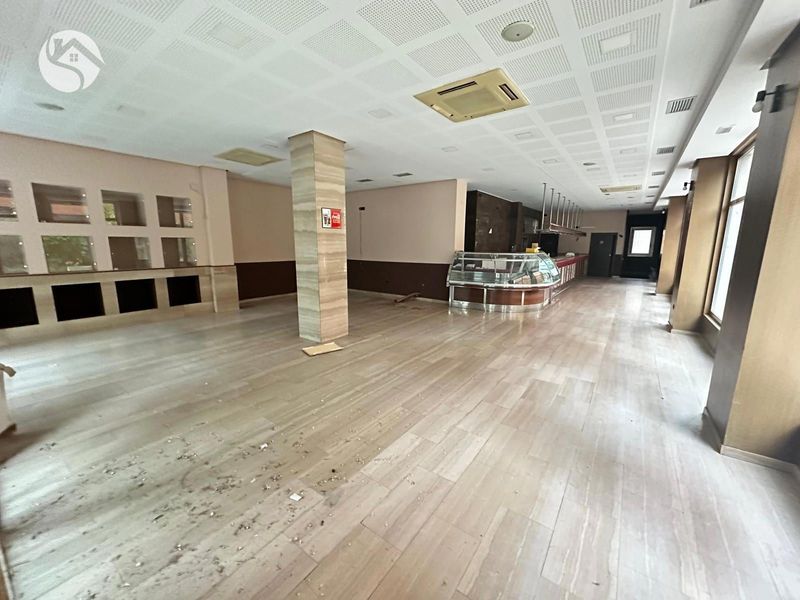 Local Comercial en venta y alquiler Cuenca. Ref: 6208. Inmobiliaria Cuenca