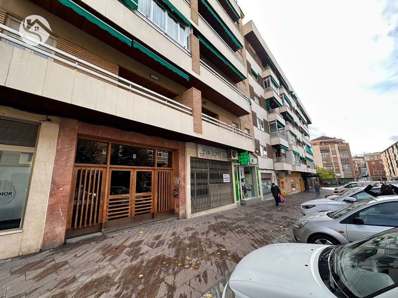 Local Comercial en venta y alquiler Cuenca. Ref: 6879. Inmobiliaria Cuenca