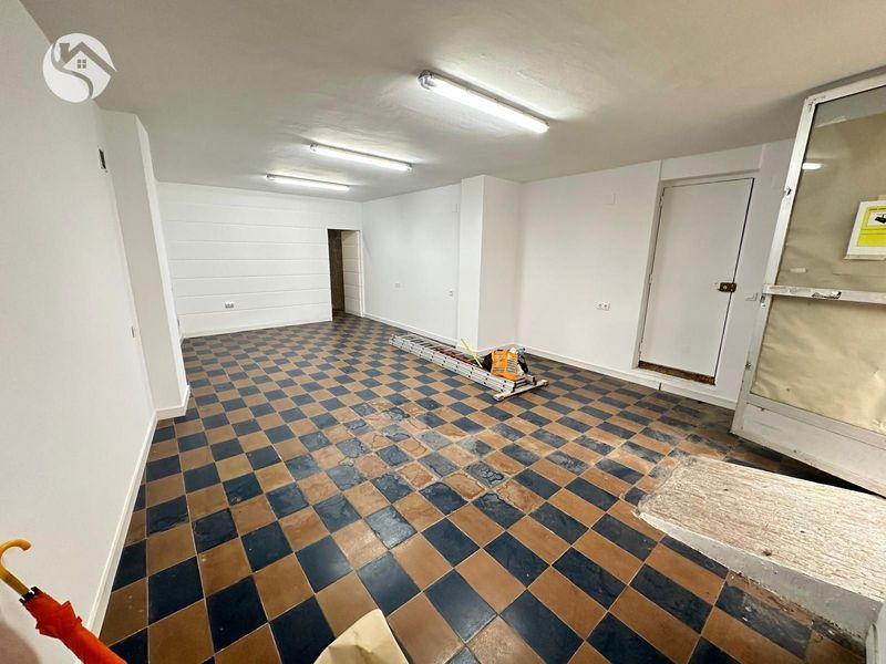 Local Comercial en venta y alquiler Cuenca. Ref: 8109. Inmobiliaria Cuenca