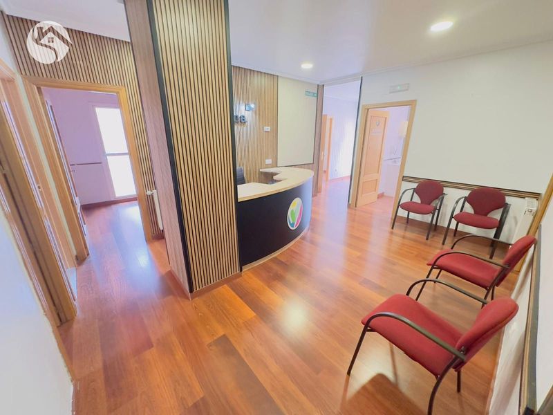 Local Comercial en venta y alquiler Cuenca. Ref: 8113. Inmobiliaria Cuenca