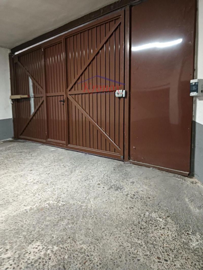 Garaje en venta Madrid. Ref: 22045. Inmobiliaria Kronox