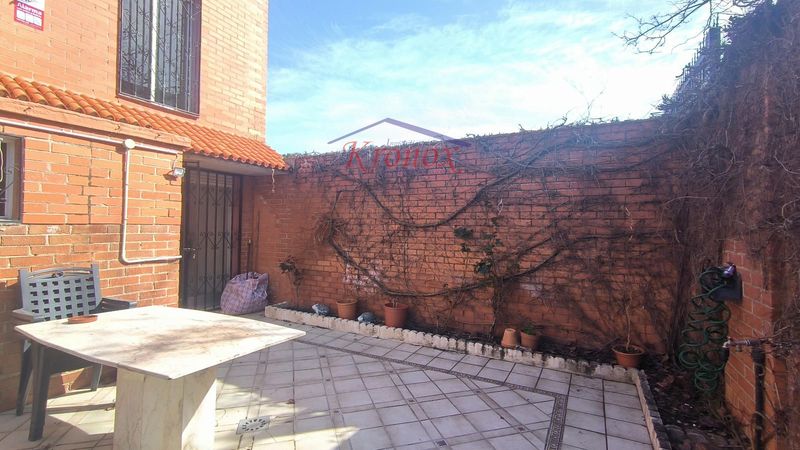 Pareado en venta Madrid. Ref: 22290. Inmobiliaria Kronox