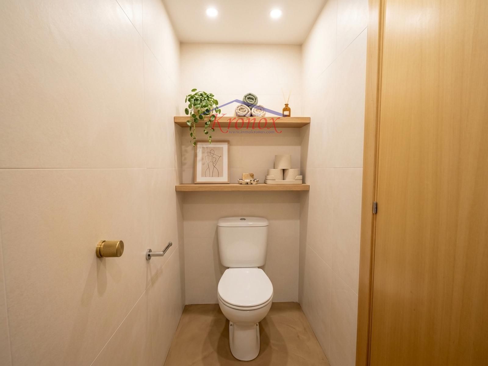 aseo - 4 habitación,  1 baño, 1 aseo y garaje