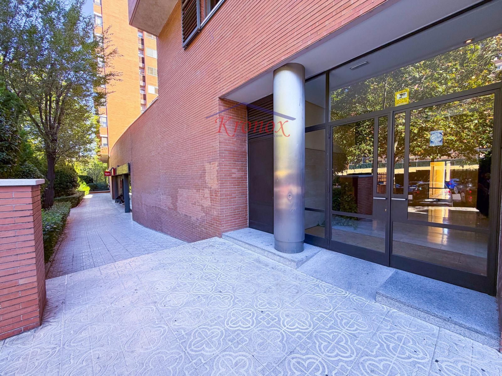 Exclusiva Hortaleza: 3 dormitorios, terraza, garaje y piscina - Foto 23