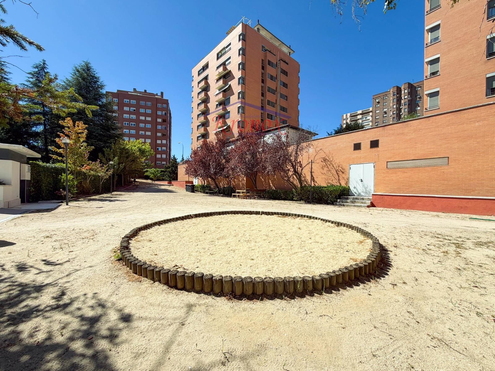 Exclusiva Hortaleza: 3 dormitorios, terraza, garaje y piscina - Foto 27