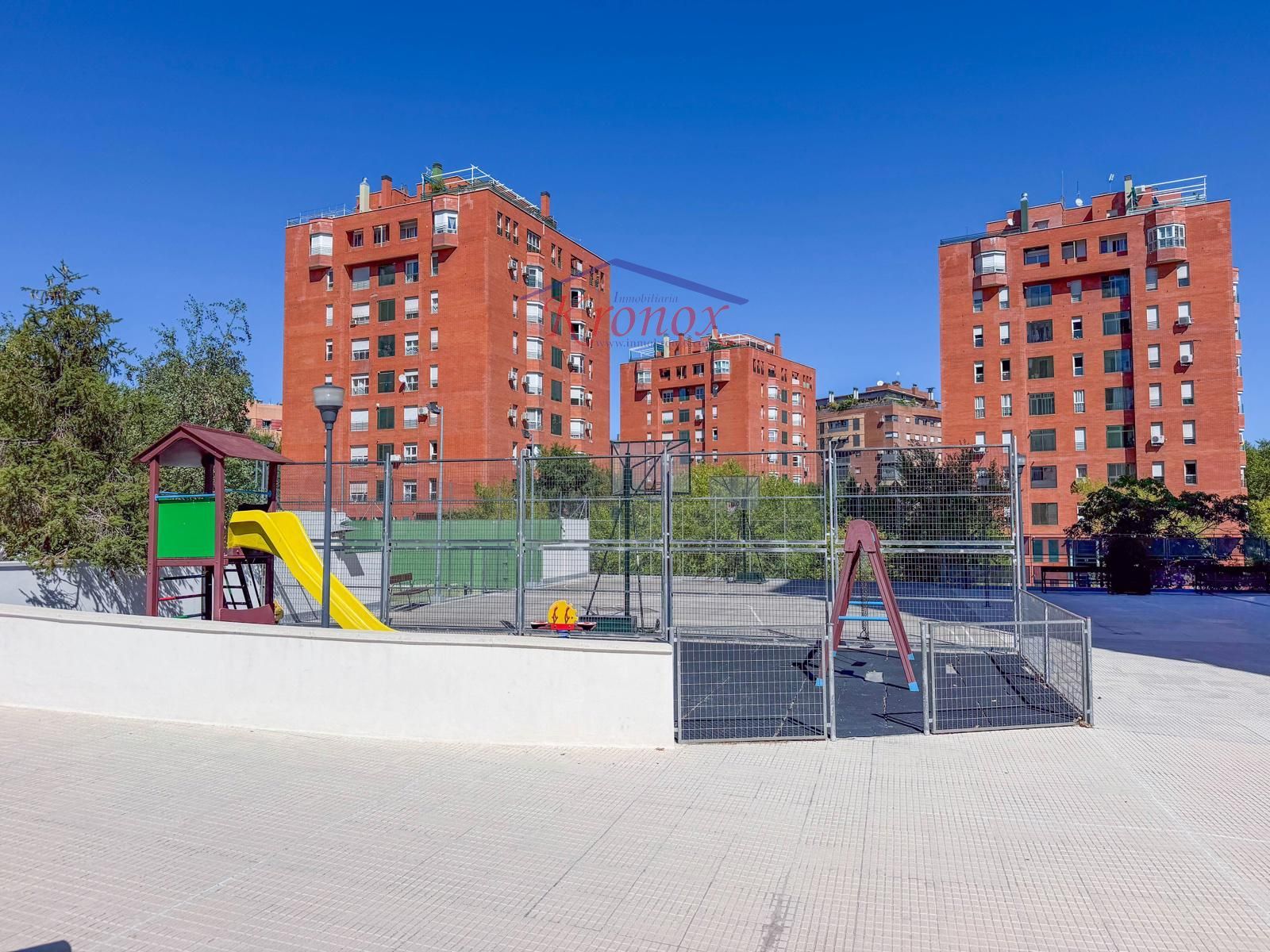 Exclusiva Hortaleza: 3 dormitorios, terraza, garaje y piscina - Foto 29