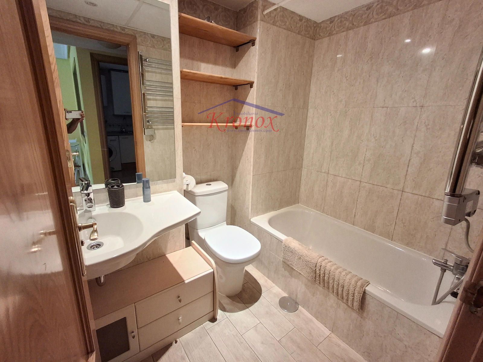 Baño - 1 dormitorio con garaje, piscina y pádel