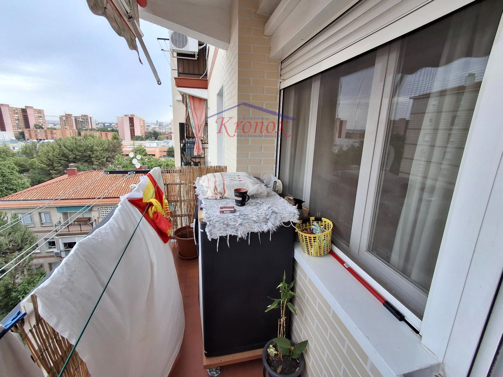 Terraza - VIVIENDA TOTALMENTE EXTERIOR CON TERRAZA JUNTO AL COLEGIO TAJAMAR