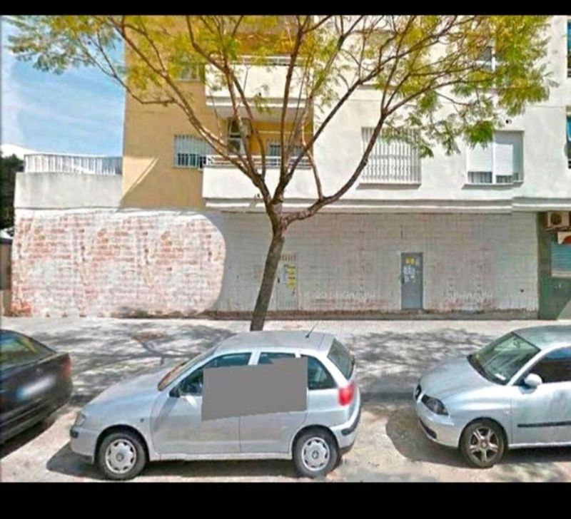 Local comercial en venta y traspaso Málaga. Ref: 1484. Mobilia Gestión CRM