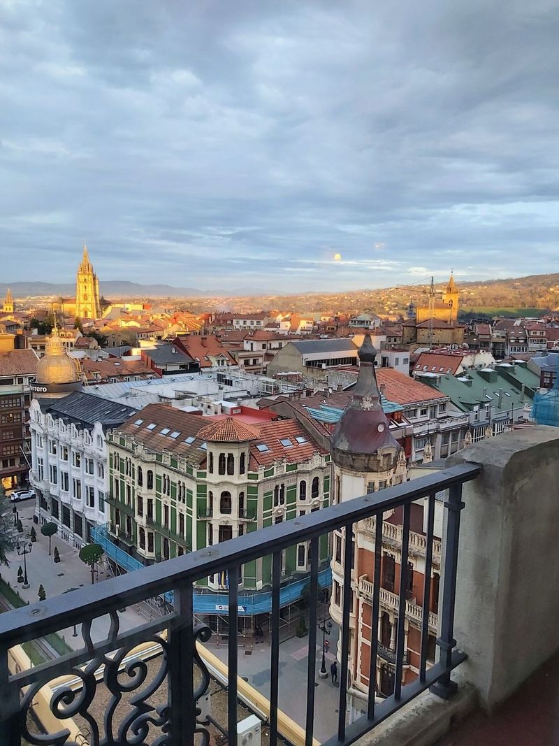 Piso en venta Oviedo, Asturias. Ref: 3800. Mobilia Gestión CRM