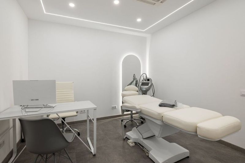 Local comercial en traspaso Barcelona. Ref: 3937. Mobilia Gestión CRM