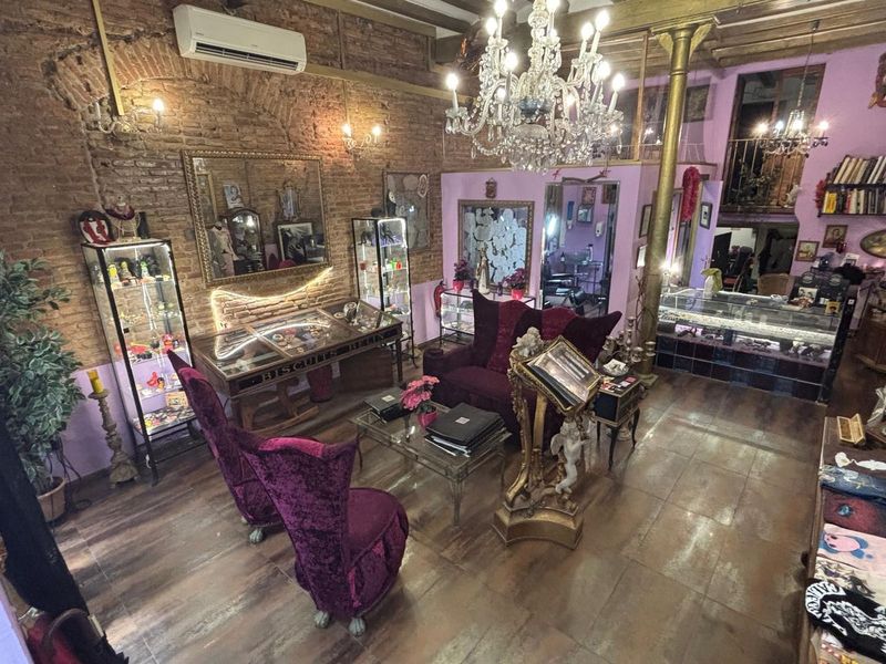 Lokal Komertziala salgaian Barcelona. Ref: 4084. Mobilia Gestión CRM