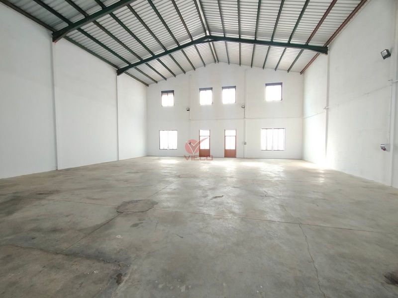 Nave en alquiler  en Cuenca . Ref: 100170. Inmobiliaria Vieco