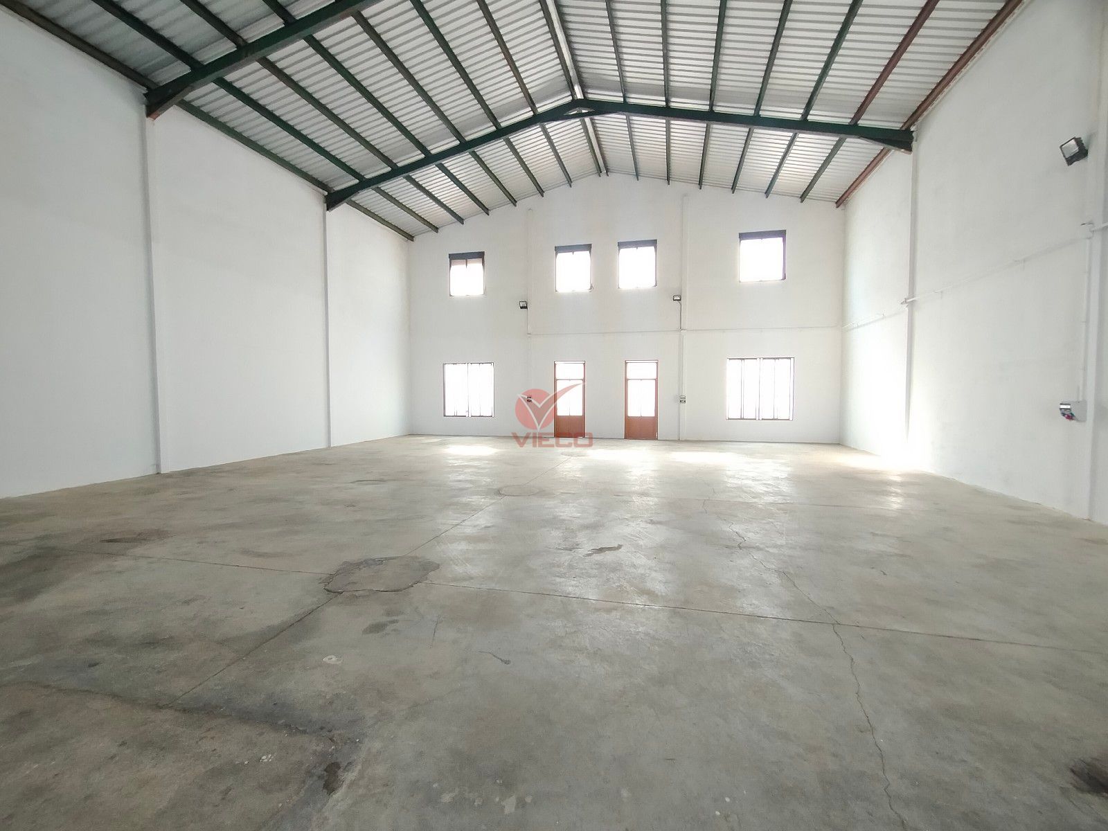 Nave en alquiler Cuenca. Ref: 100170. Inmobiliaria Vieco