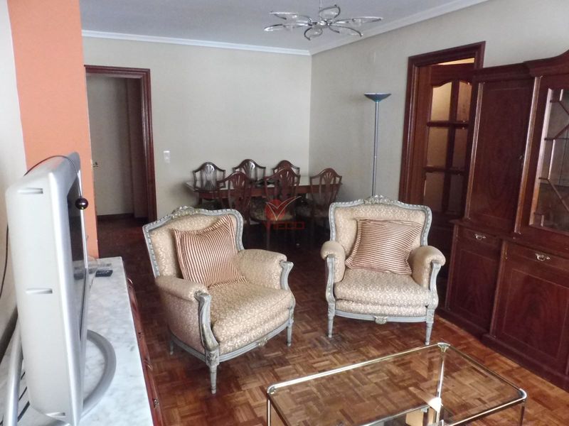 Piso en alquiler  en Cuenca . Ref: 105150. Inmobiliaria Vieco