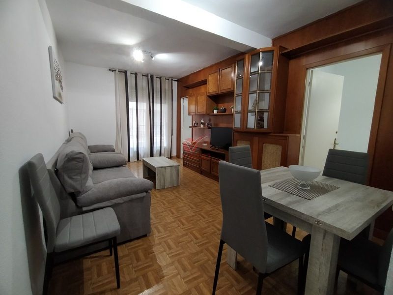 Piso en alquiler  en Cuenca . Ref: 108100. Inmobiliaria Vieco