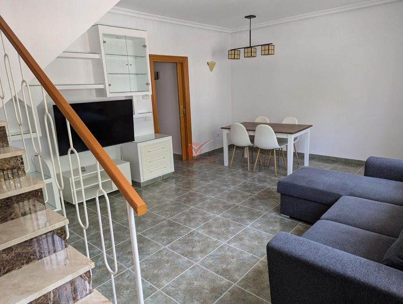 Dúplex en alquiler  en Cuenca . Ref: 110100. Inmobiliaria Vieco