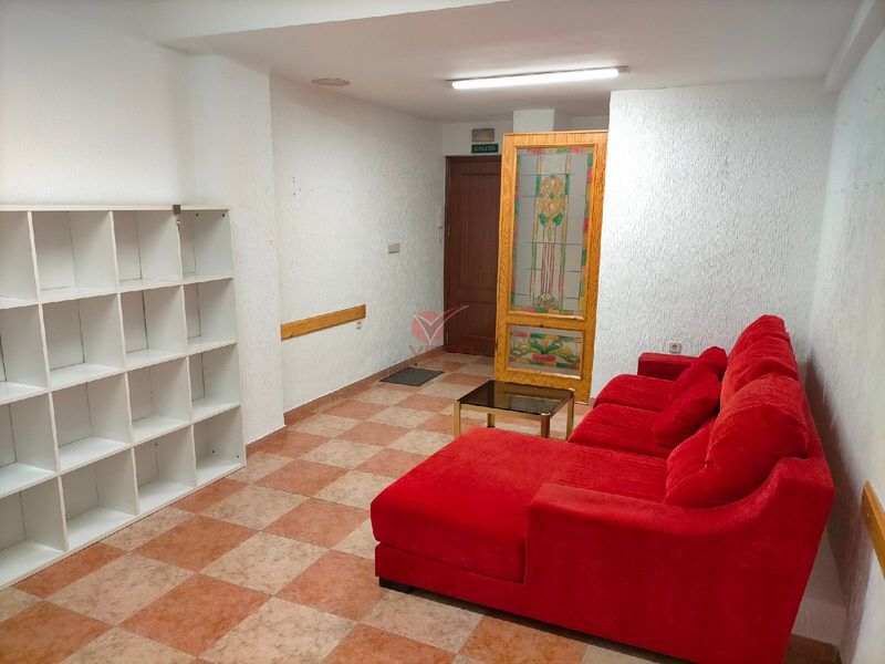 Local en venta y alquiler  en Cuenca . Ref: 111330. Inmobiliaria Vieco