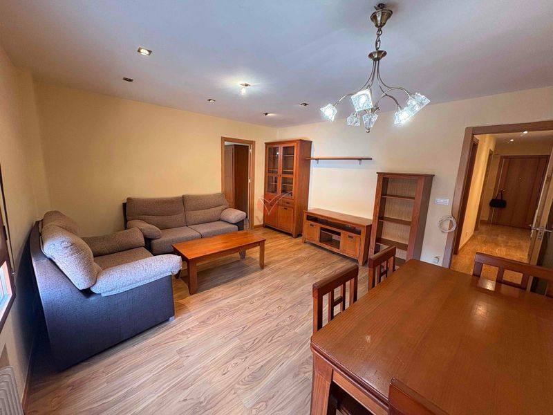 Piso en alquiler  en Cuenca . Ref: 115610. Inmobiliaria Vieco