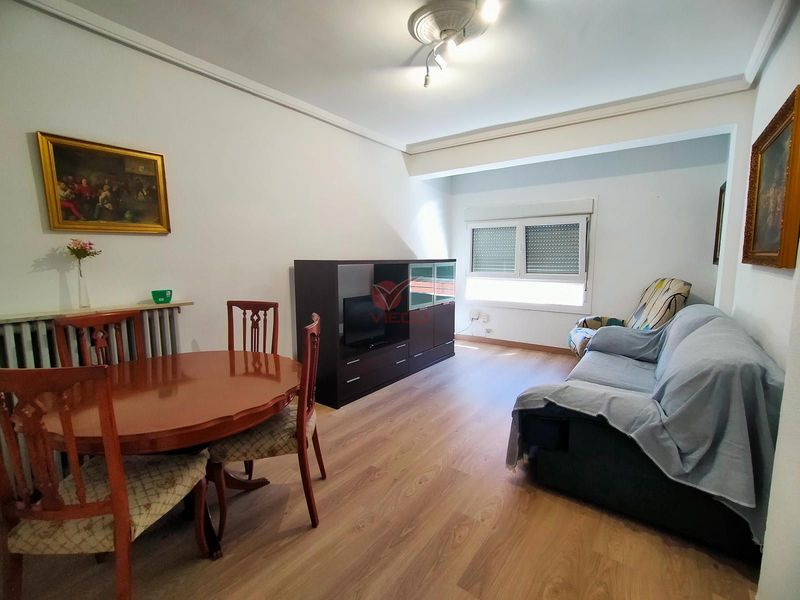 Piso en alquiler  en Cuenca . Ref: 115930. Inmobiliaria Vieco