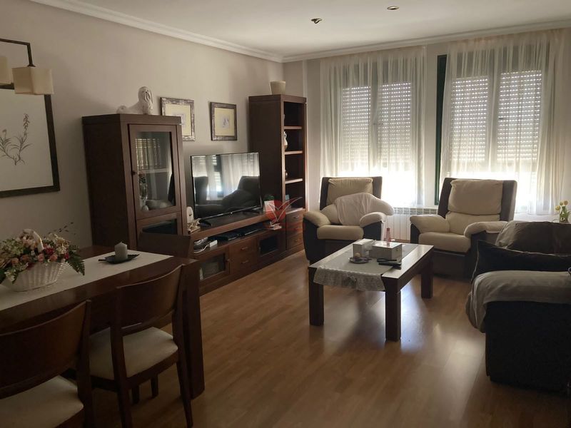 Piso en alquiler  en Cuenca . Ref: 116350. Inmobiliaria Vieco