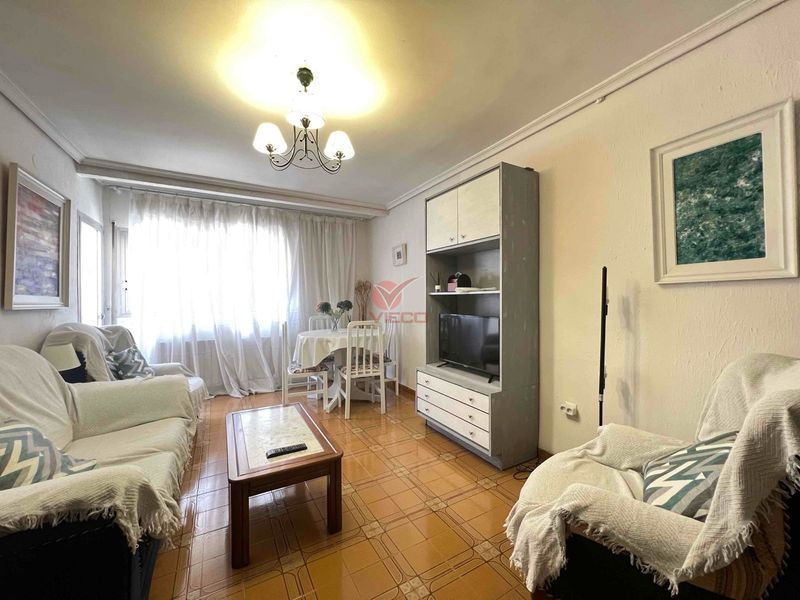 Piso en alquiler  en Cuenca . Ref: 118640. Inmobiliaria Vieco