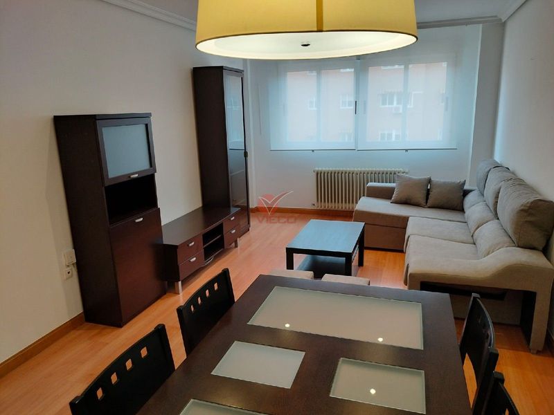 Piso en alquiler  en Cuenca . Ref: 120750. Inmobiliaria Vieco