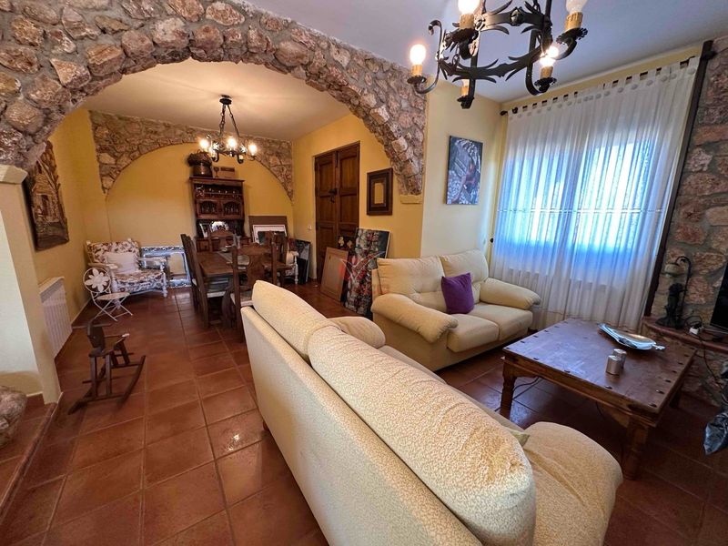 Chalet en venta  en Arcas, Cuenca . Ref: 120950. Inmobiliaria Vieco