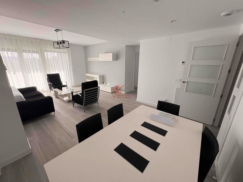 Piso en alquiler  en Cuenca . Ref: 121850. Inmobiliaria Vieco