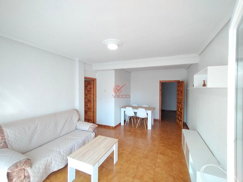 Piso en alquiler  en Cuenca . Ref: 122810. Inmobiliaria Vieco