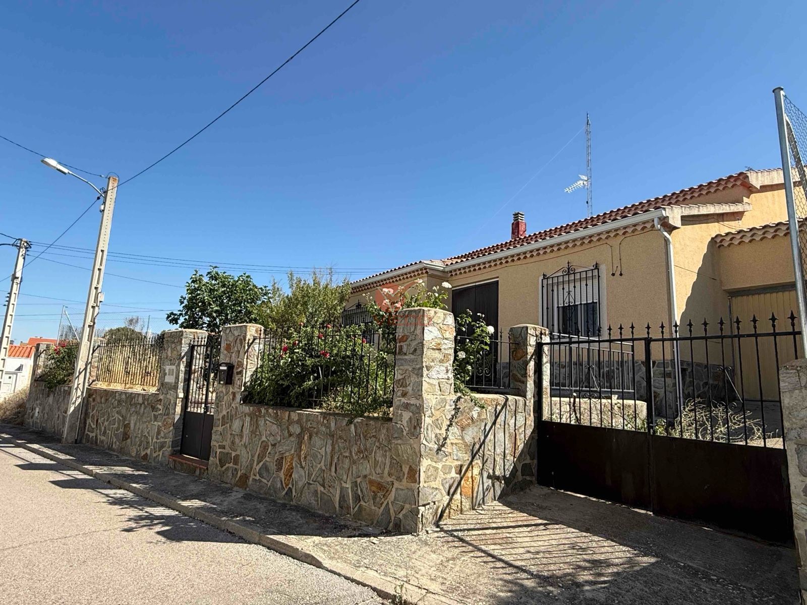 Chalet en venta Chillaron De Cuenca, Cuenca. Ref: 124930. Inmobiliaria Vieco