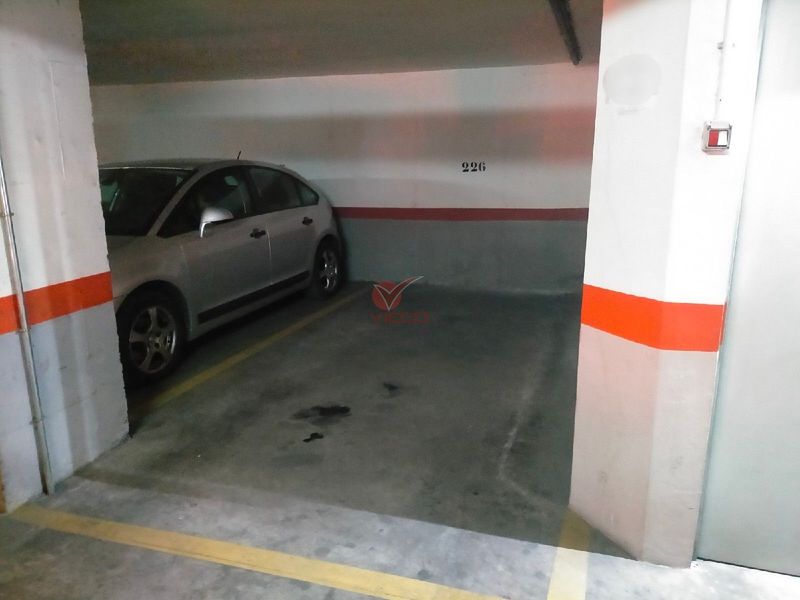 Garaje en alquiler  en Cuenca . Ref: 14420. Inmobiliaria Vieco