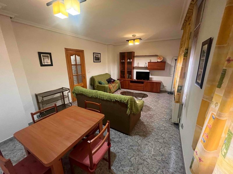 Piso en alquiler  en Cuenca . Ref: 14850. Inmobiliaria Vieco