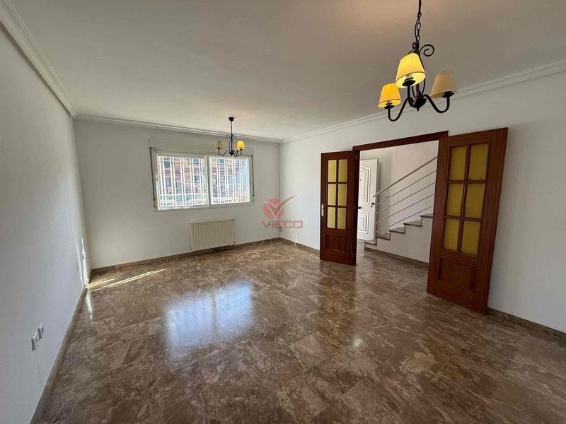 Chalet en venta  en Cuenca . Ref: 23880. Inmobiliaria Vieco