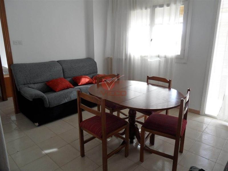 Piso en alquiler  en Cuenca . Ref: 61140. Inmobiliaria Vieco