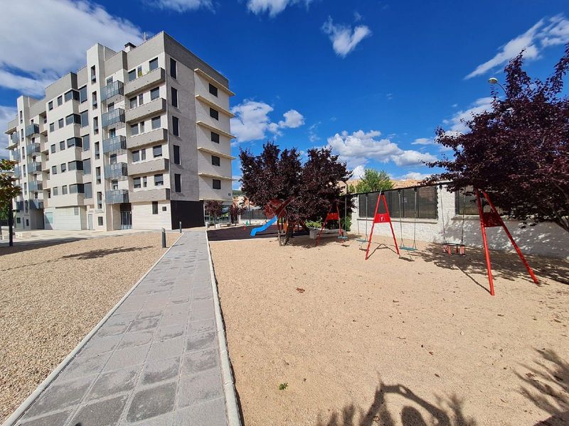 Piso en alquiler  en Cuenca . Ref: 63460. Inmobiliaria Vieco