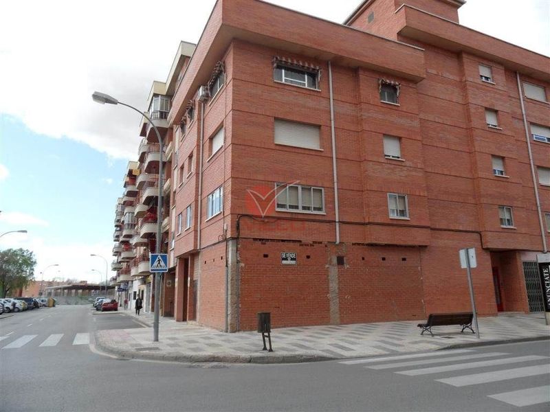 Local en venta  en Cuenca . Ref: 64580. Inmobiliaria Vieco