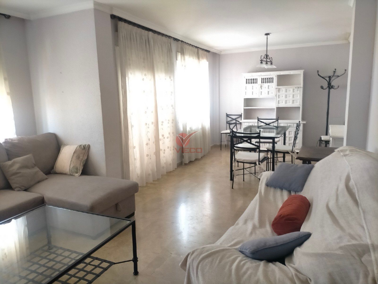 Piso en alquiler Cuenca. Ref: 84470. Inmobiliaria Vieco