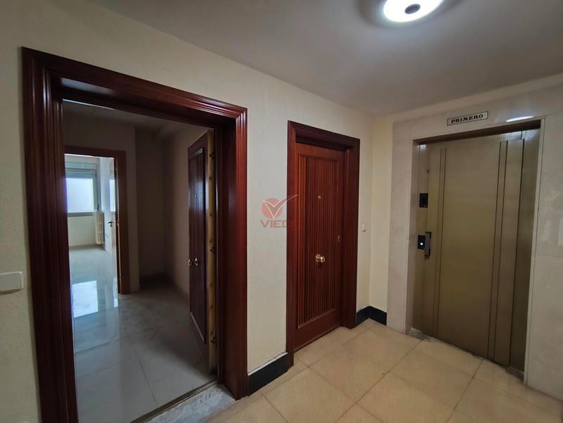 Oficina en venta y alquiler  en Cuenca . Ref: 89170. Inmobiliaria Vieco