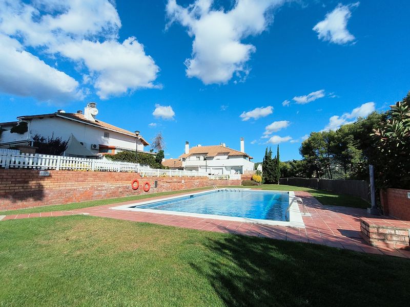 Casa en venta Santa Susanna, Barcelona. Ref: 1005. BJ SOLUTIONS