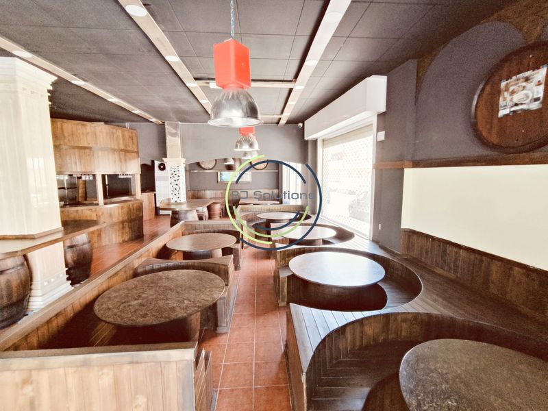 Local Comercial en venta y traspaso Malgrat De Mar, Barcelona. Ref: 1021. BJ SOLUTIONS